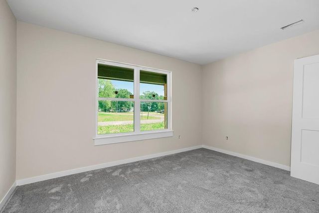 301 N Pennsylvania Street, East Lynne, MO 64743