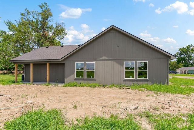 301 N Pennsylvania Street, East Lynne, MO 64743