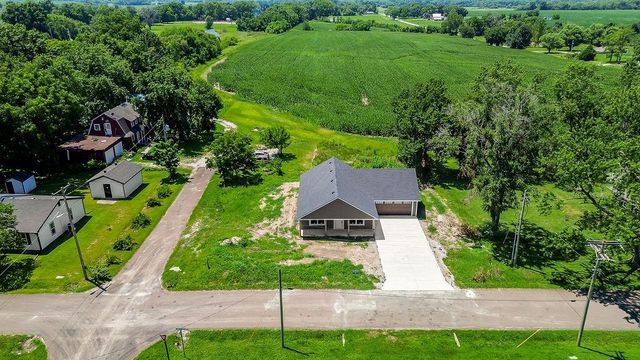 301 N Pennsylvania Street, East Lynne, MO 64743