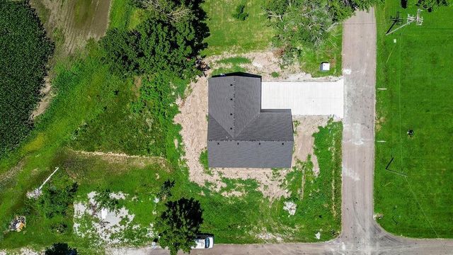 301 N Pennsylvania Street, East Lynne, MO 64743