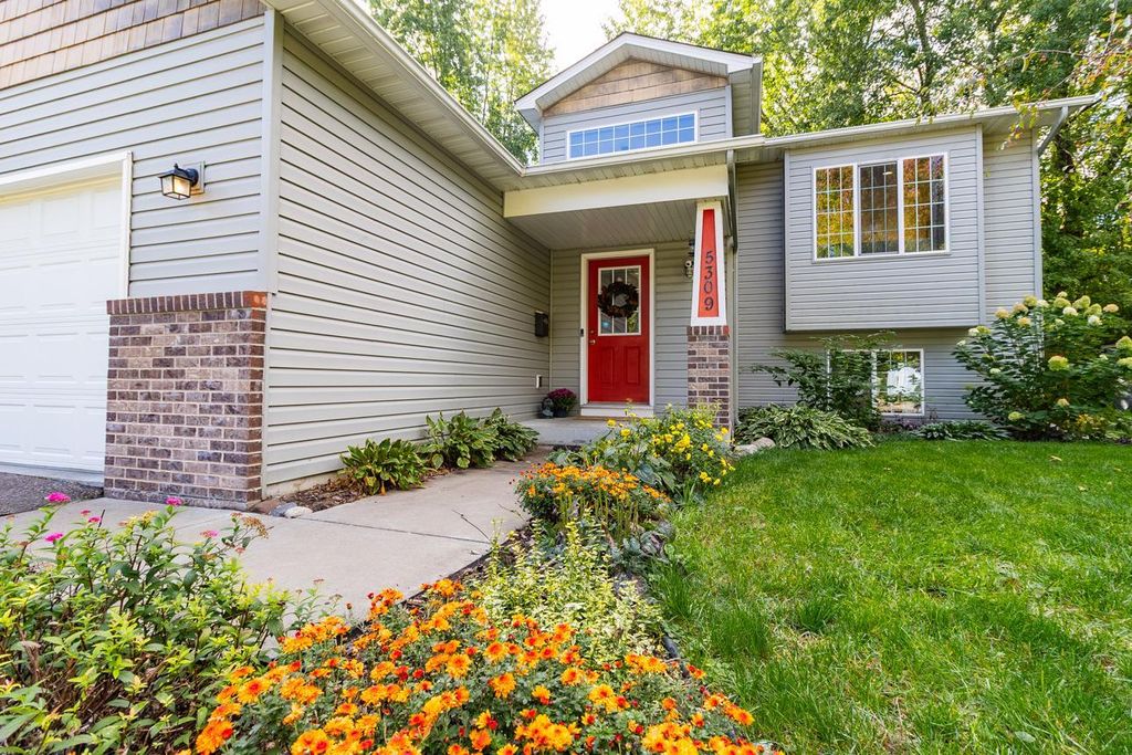 5309 34th Place N, Crystal, MN 55422 — photo 2