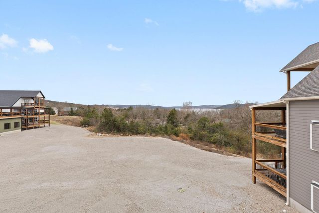 149 Branson Cove Court, Hollister, MO 65672