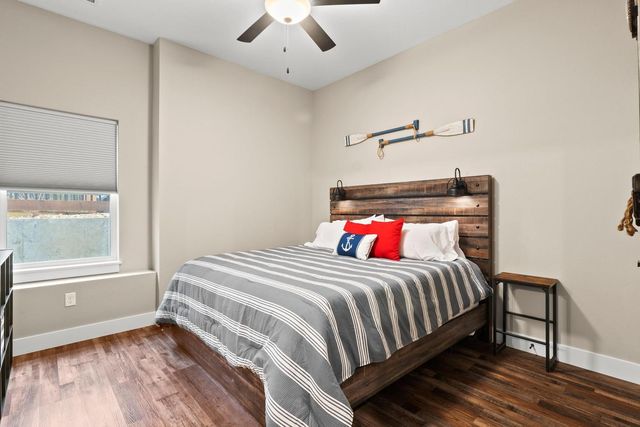 149 Branson Cove Court, Hollister, MO 65672