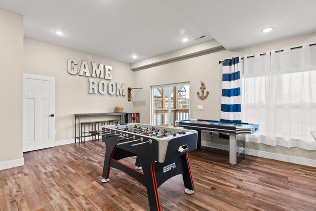 149 Branson Cove Court, Hollister, MO 65672