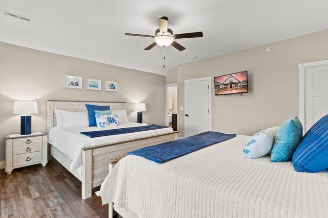 149 Branson Cove Court, Hollister, MO 65672