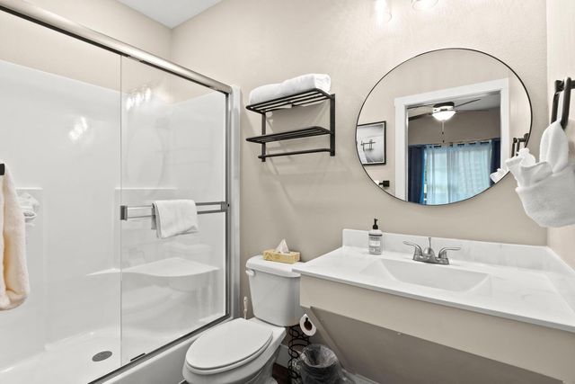 149 Branson Cove Court, Hollister, MO 65672