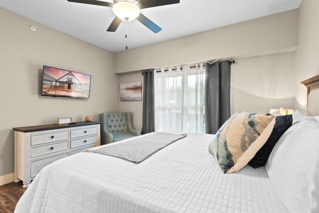 149 Branson Cove Court, Hollister, MO 65672