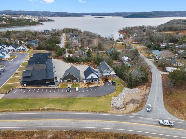 149 Branson Cove Court, Hollister, MO 65672