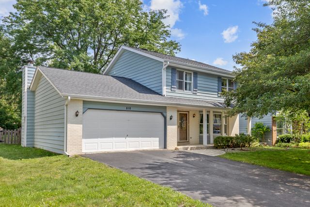 616 Blue Spruce Lane, Mundelein, IL 60060
