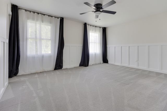 616 Blue Spruce Lane, Mundelein, IL 60060
