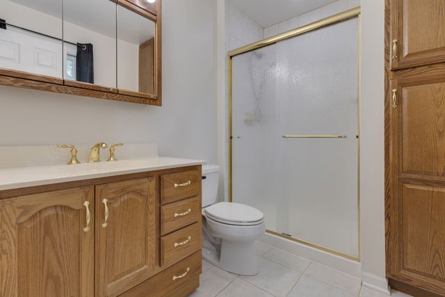 616 Blue Spruce Lane, Mundelein, IL 60060