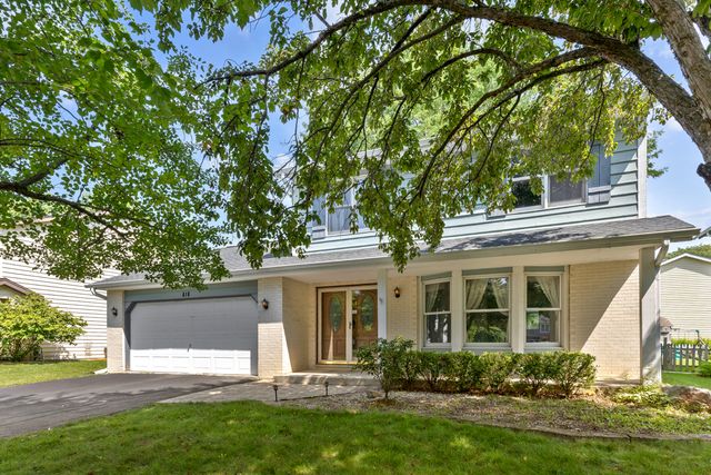 616 Blue Spruce Lane, Mundelein, IL 60060