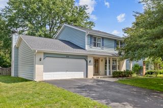 616 Blue Spruce Lane, Mundelein, IL 60060