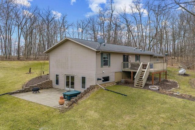 S1717 Blue Ridge Drive, La Valle, WI 53941
