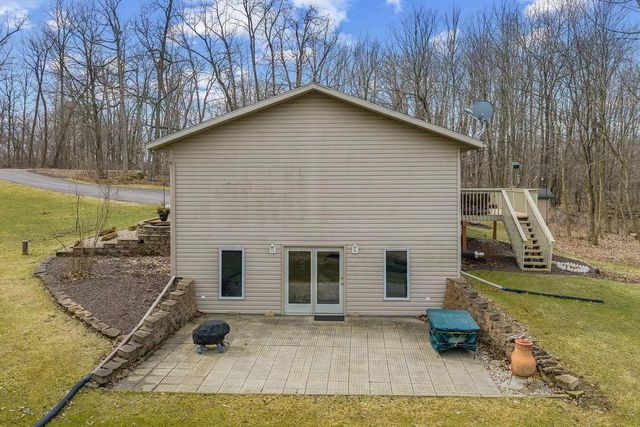 S1717 Blue Ridge Drive, La Valle, WI 53941