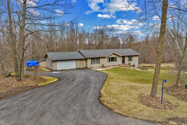 S1717 Blue Ridge Drive, La Valle, WI 53941