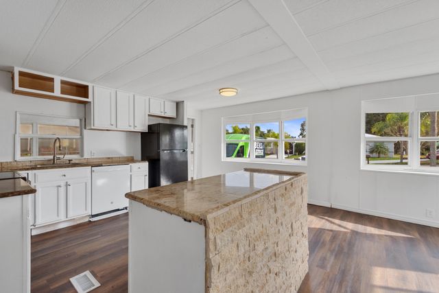 5 Santa Fe Lane, Port St. Lucie, Port St Lucie, FL 34952