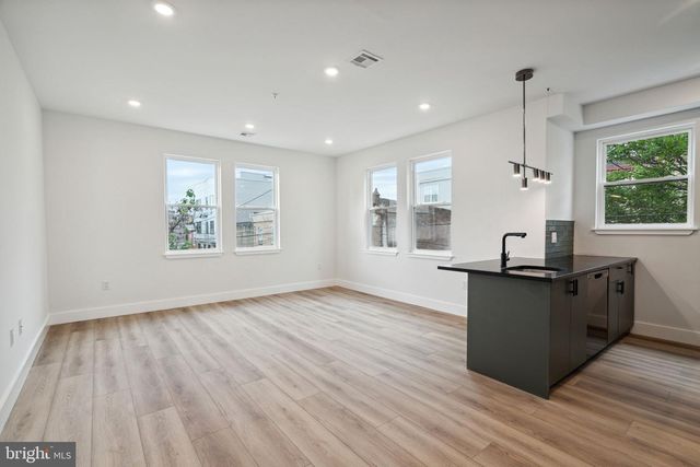 156 W CUMBERLAND ST, Philadelphia, PA 19133