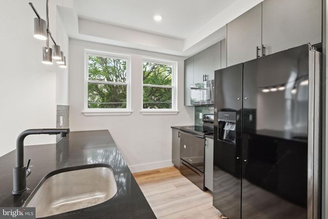 156 W CUMBERLAND ST, Philadelphia, PA 19133