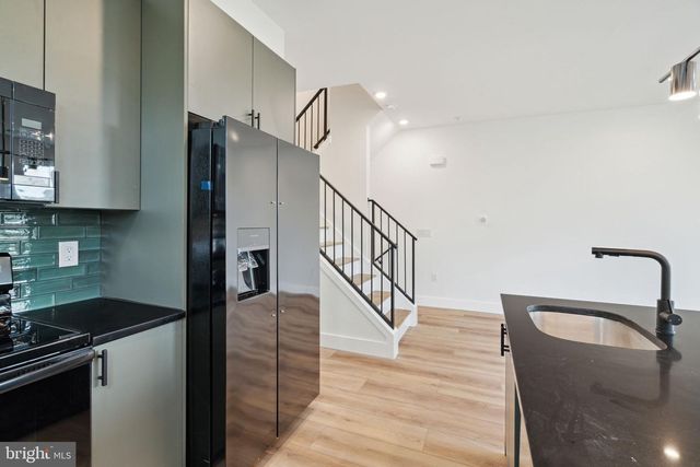 156 W CUMBERLAND ST, Philadelphia, PA 19133