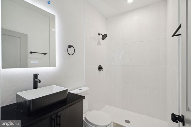 156 W CUMBERLAND ST, Philadelphia, PA 19133