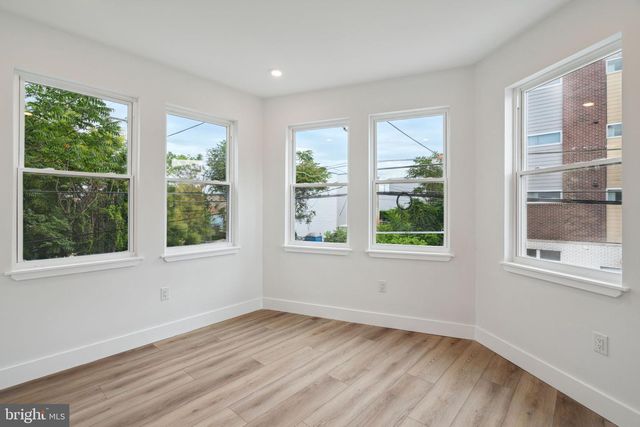 156 W CUMBERLAND ST, Philadelphia, PA 19133