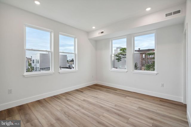 156 W CUMBERLAND ST, Philadelphia, PA 19133