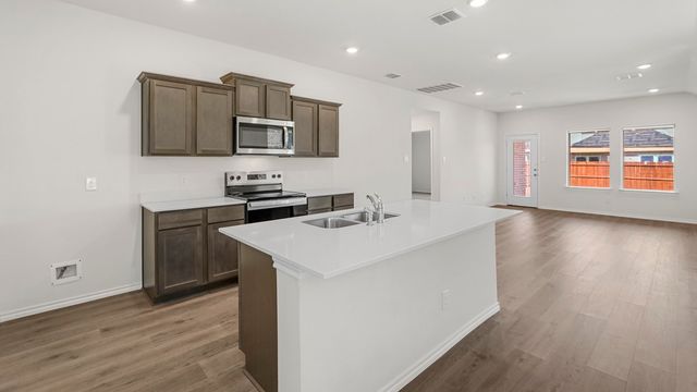 647 Sky Muse Drive, Lavon, TX 75166