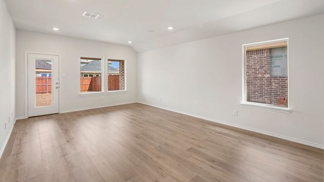647 Sky Muse Drive, Lavon, TX 75166