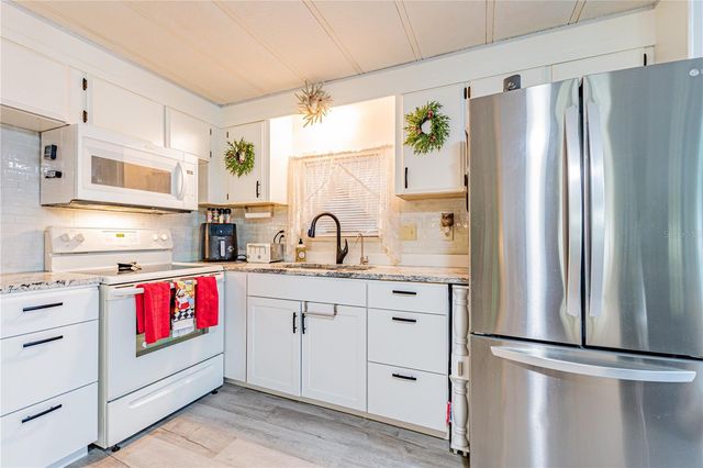 39437 ELGIN DRIVE, Zephyrhills, FL 33542