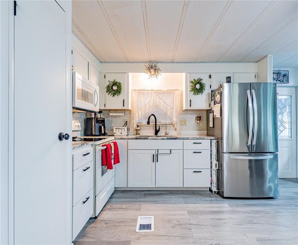 39437 ELGIN DRIVE, Zephyrhills, FL 33542