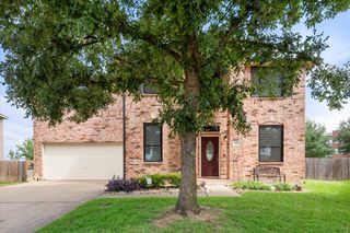 517 Zachum Drive, Arlington, TX 76002