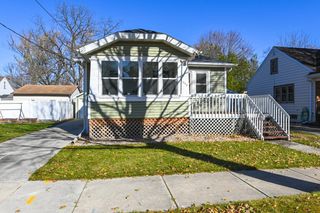 942 DIVISION STREET, Green Bay, WI 54303