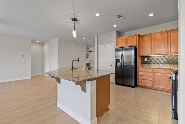 9895 Sheffield Way, Elk Grove, CA 95757