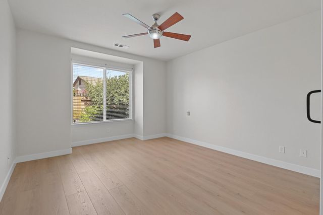 9895 Sheffield Way, Elk Grove, CA 95757