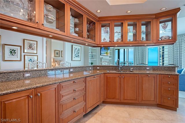 4501 Gulf Shore BLVD N 1103, Naples, FL 34103