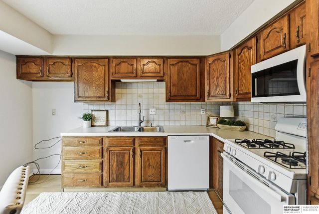 4465 Dayton Street, Omaha, NE 68107