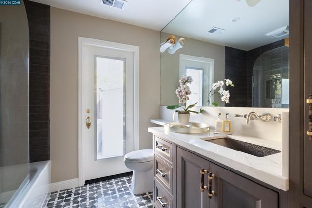 136 136 Shuey Drive, Moraga, CA 94556