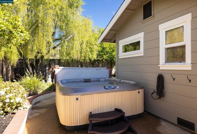 136 136 Shuey Drive, Moraga, CA 94556