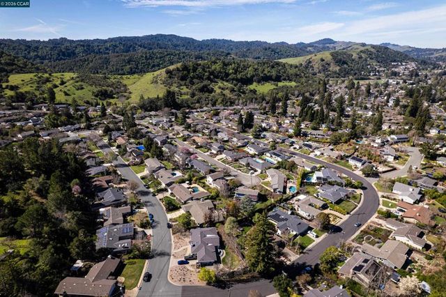 136 136 Shuey Drive, Moraga, CA 94556