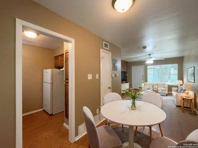 2802 Lasses Blvd Apt 42, San Antonio, TX 78223