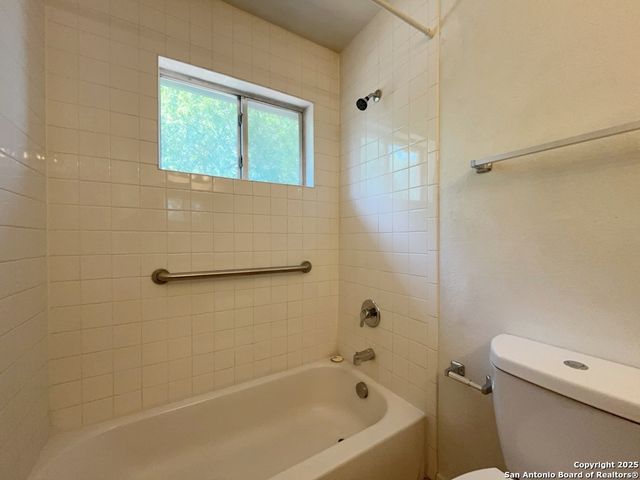 2802 Lasses Blvd Apt 42, San Antonio, TX 78223