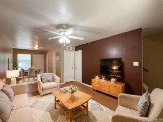 2802 Lasses Blvd Apt 42, San Antonio, TX 78223
