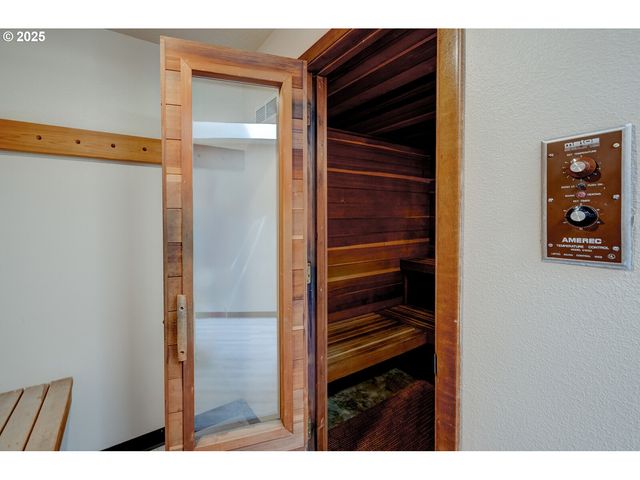 56 GALEN St, Lake Oswego, OR 97035