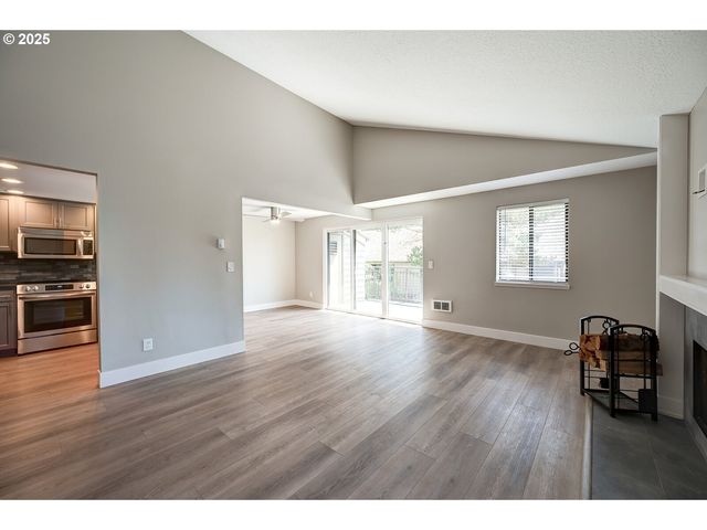 56 GALEN St, Lake Oswego, OR 97035