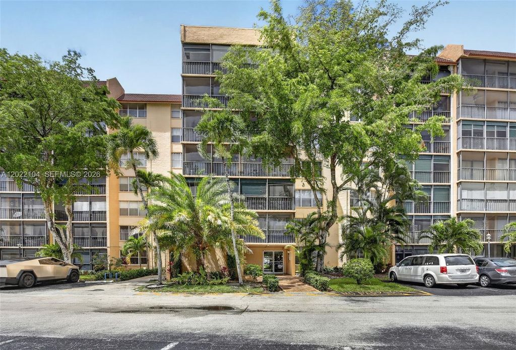 3771 Environ Blvd 355, Lauderhill, FL 33319