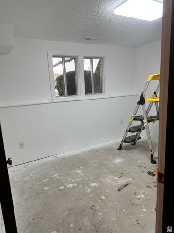 3700 S RIVER VALLEY DR, Riverdale, UT 84405