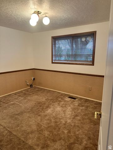 3700 S RIVER VALLEY DR, Riverdale, UT 84405