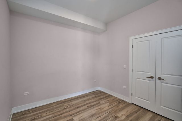 926 E 43rd Street 203, Chicago, IL 60653