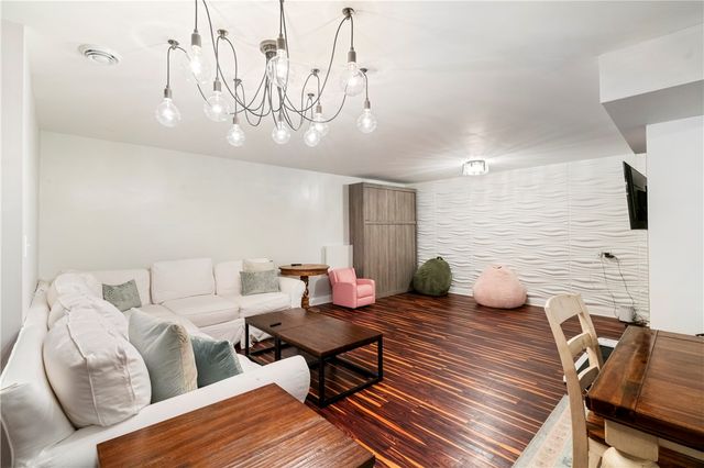 1283 Newbury Highland, South Fayette, PA 15017